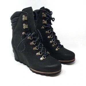 Sorel Conquest Wedge boots lace up waterproof black leather blue laces size 9